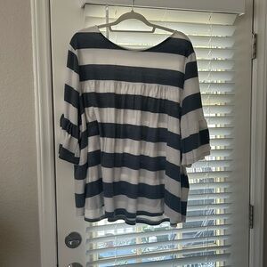 Boutique striped shirt! Flowy sleeves